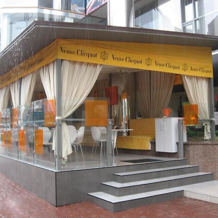 Diplomat Aparthotel Kiev Extérieur photo