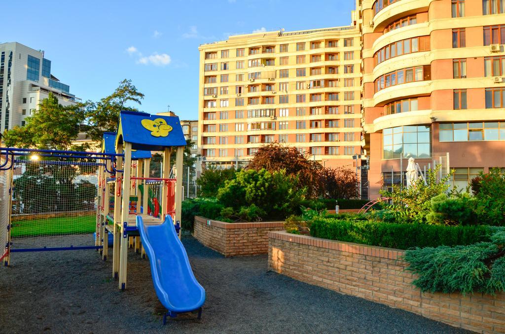 Diplomat Aparthotel Kiev Extérieur photo