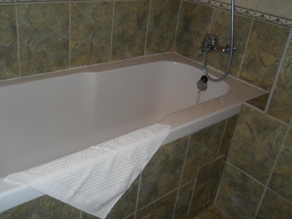 Diplomat Aparthotel Kiev Chambre photo
