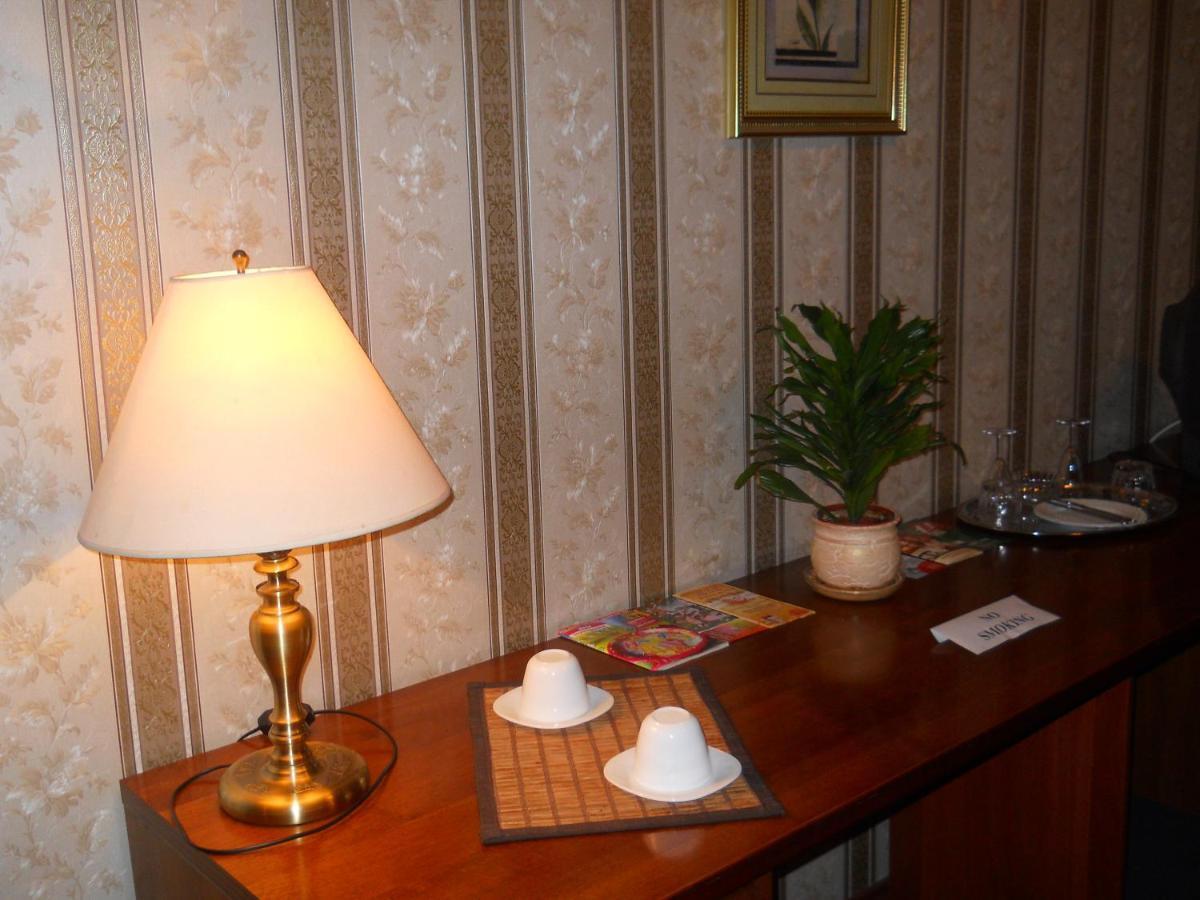 Diplomat Aparthotel Kiev Chambre photo